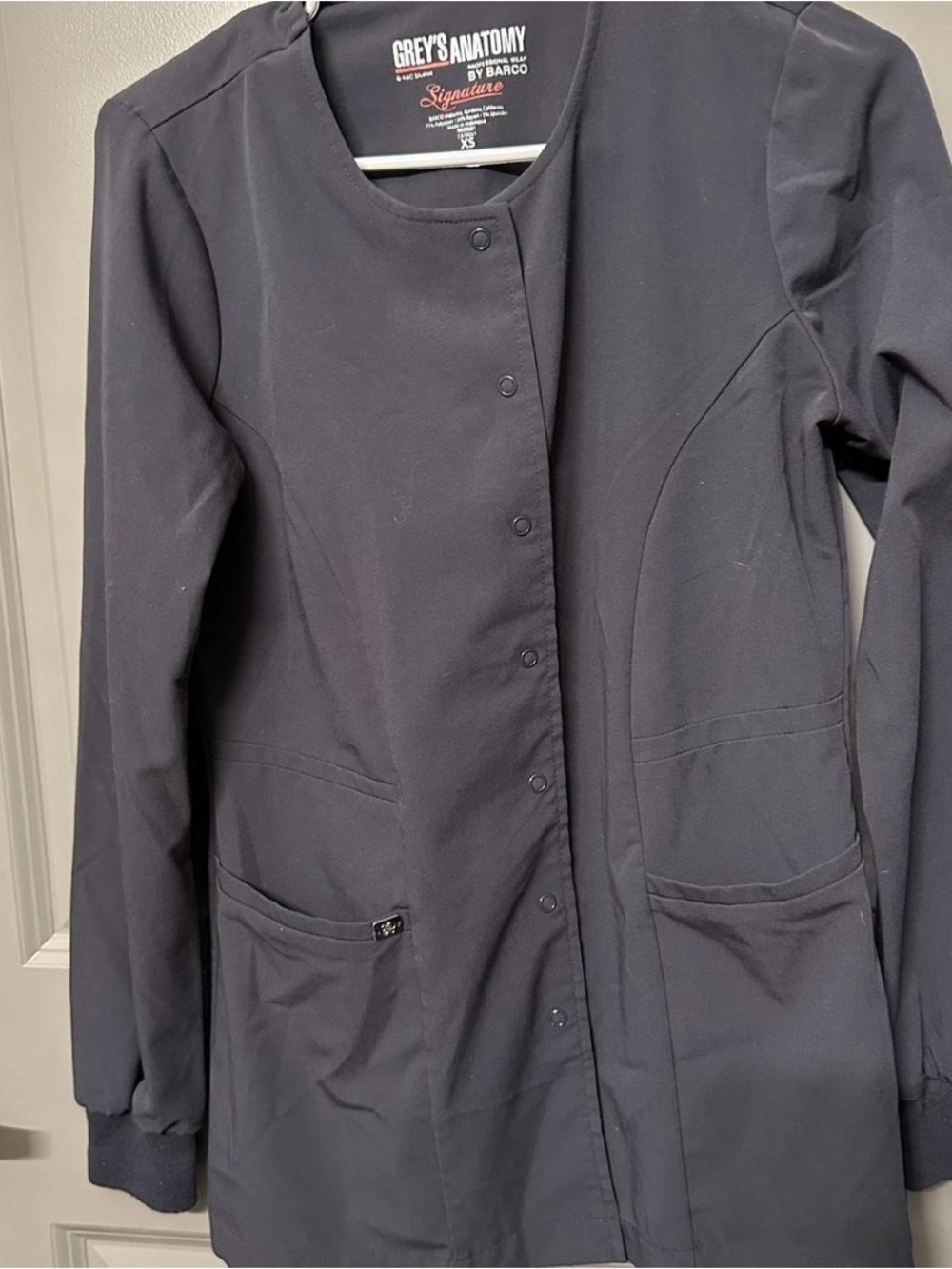 Grey's Anatomy Women's Dark Gray scrub Jacket, size XS